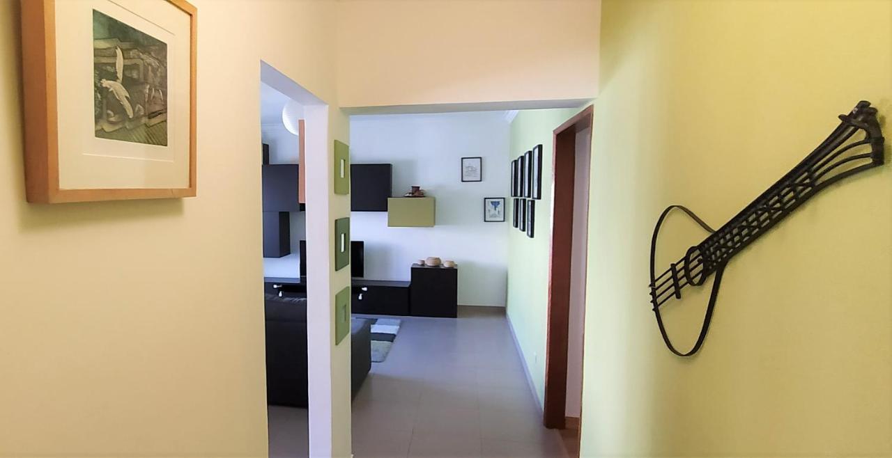 Large Apartment Near The Beach And Lisbon Costa da Caparica Bagian luar foto