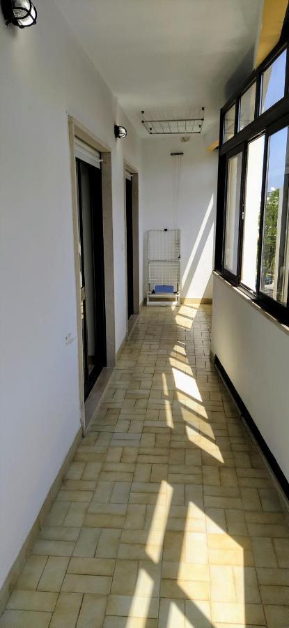 Large Apartment Near The Beach And Lisbon Costa da Caparica Bagian luar foto